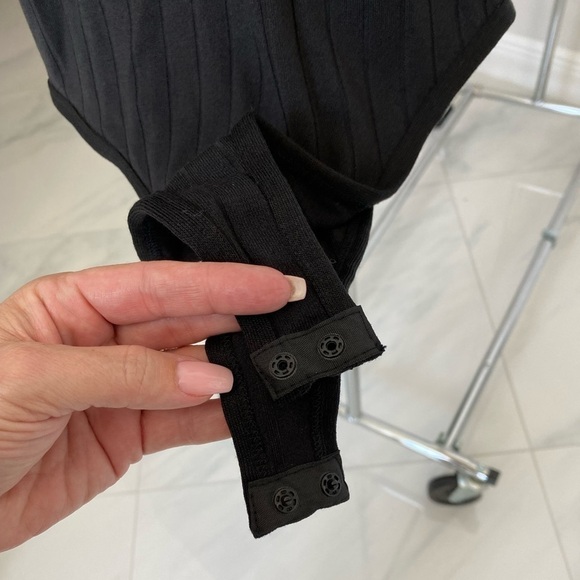 Black sleeveless bodysuit ribbed size small - Picture 6 of 10